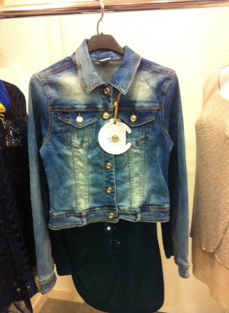 Giubbino Jeans 34 euro.